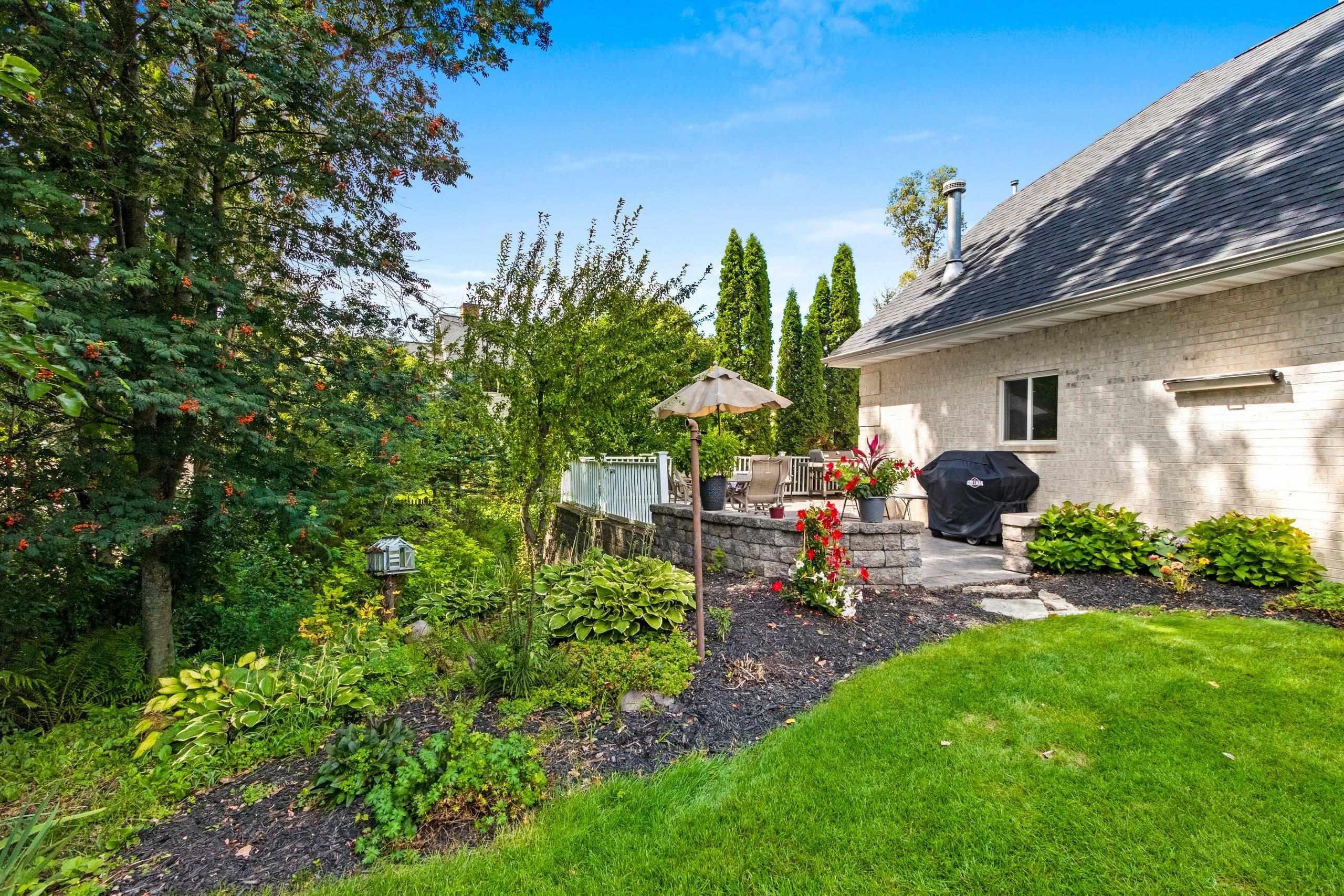 GREEN BAY, Wisconsin, 54302-5254, United States, 5 Bedrooms Bedrooms, ,4 BathroomsBathrooms,Residential,For Sale,1975812