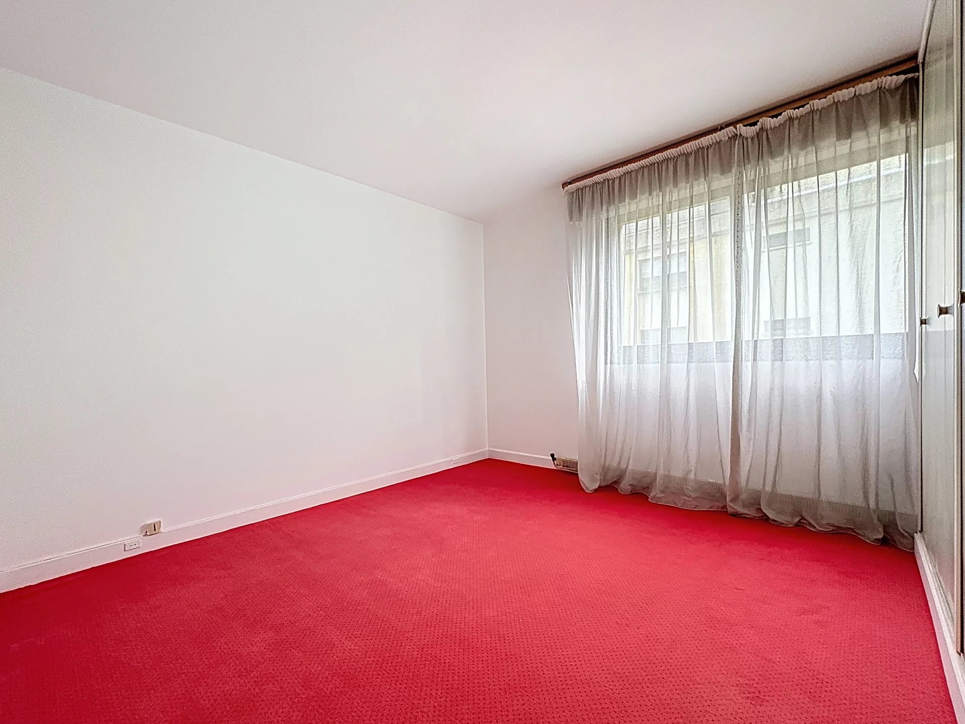 Paris 16th, Île-de-France, 75016, FR, 5 Bedrooms Bedrooms, ,5 BathroomsBathrooms,Residential,For Sale,1995773