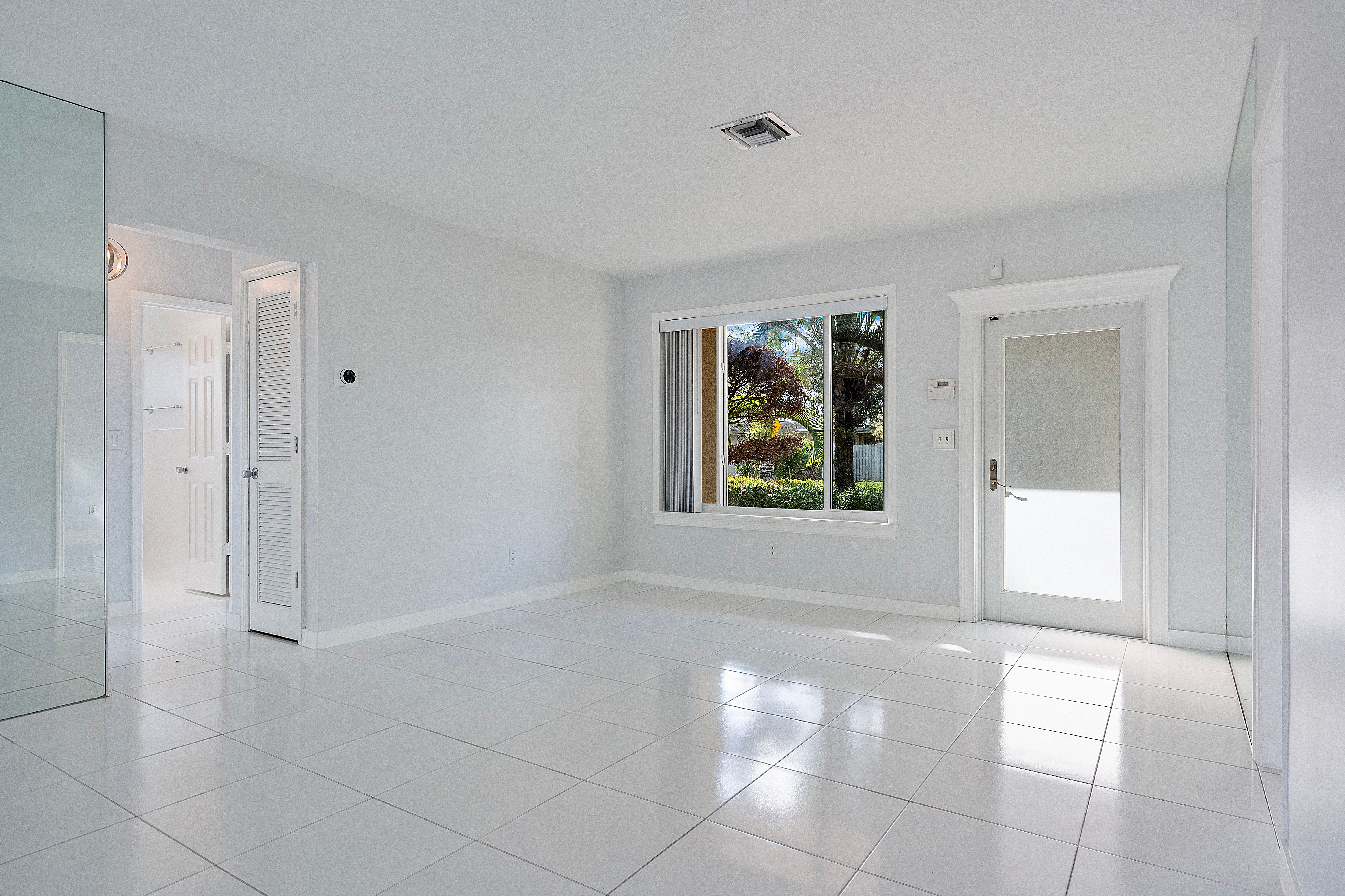  2475 NE 214th St, Aventura, FL, 33180 - 物件實景