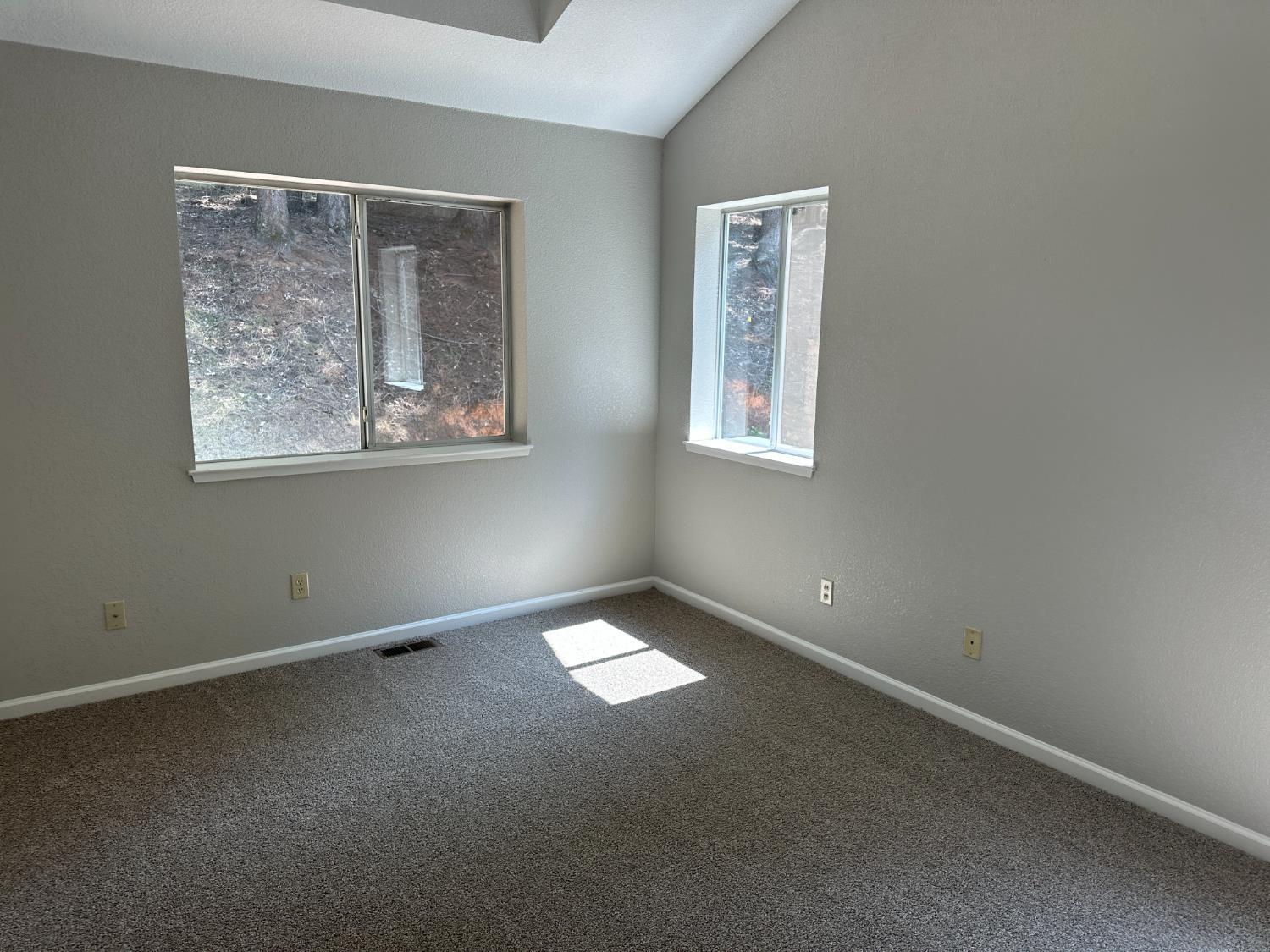 Pollock Pines, California, 95726, United States, 3 Bedrooms Bedrooms, ,3 BathroomsBathrooms,Residential,For Sale,1976360