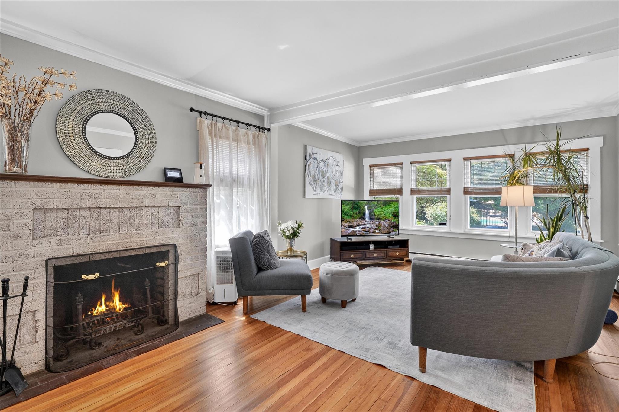 Airmont, New York, 10901, United States, 5 Bedrooms Bedrooms, ,3 BathroomsBathrooms,Residential,For Sale,1868827