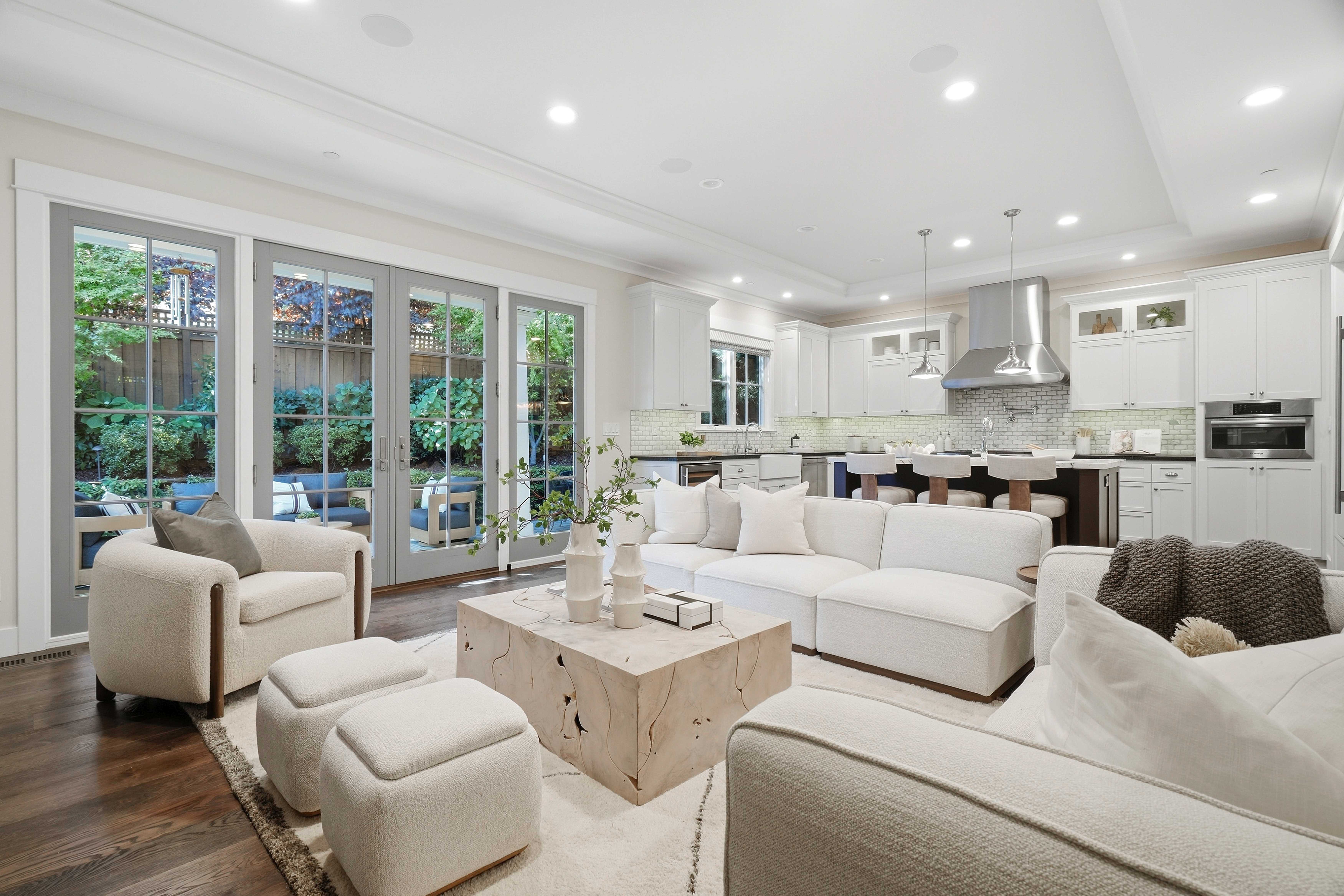  Turnkey Luxury and Premier Location in Beverly Terrace - 物件實景