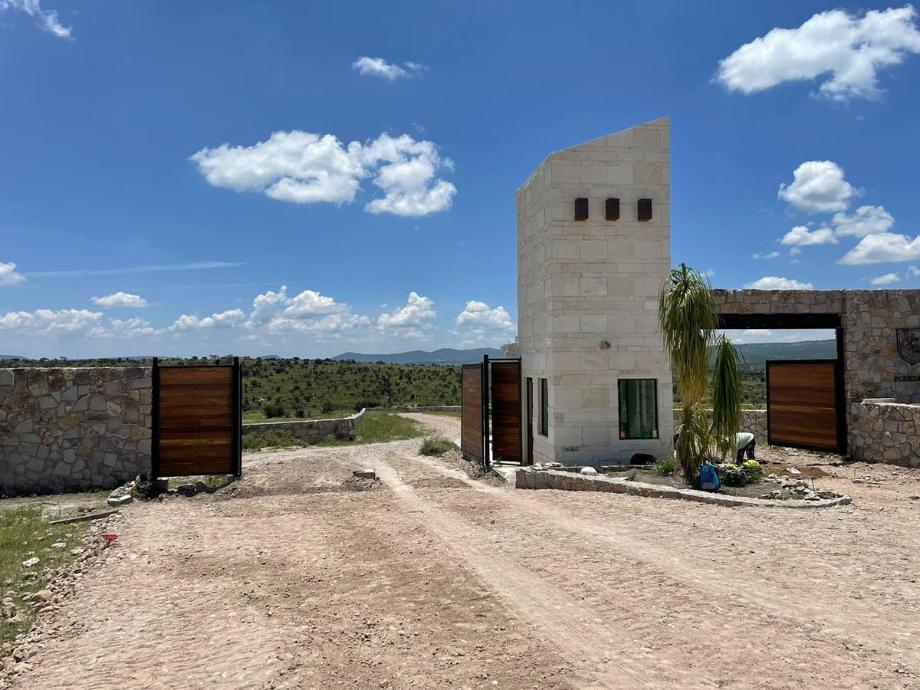 San Miguel de Allende, Guanajuato, 37897, Mexico, 1 Bedroom Bedrooms, ,Residential,For Sale,1991460