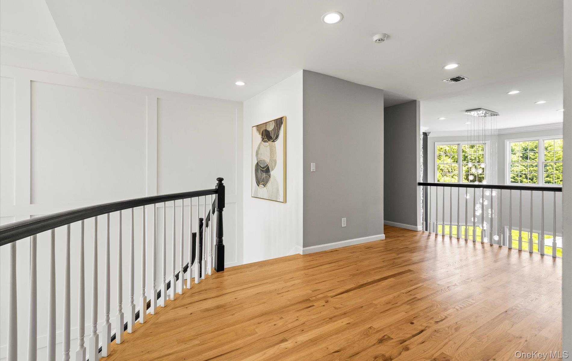 Huntington, New York, 11743, United States, 6 Bedrooms Bedrooms, ,4 BathroomsBathrooms,Residential,For Sale,1827761