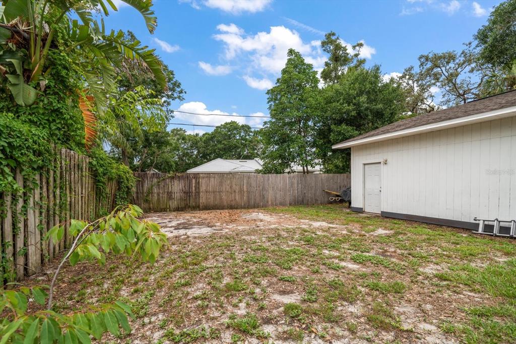 Clearwater, Florida, 33755, United States, 4 Bedrooms Bedrooms, ,3 BathroomsBathrooms,Residential,For Sale,1848993