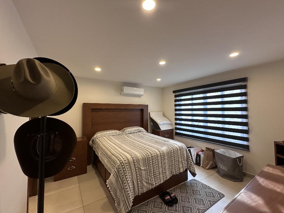 Naciones Unidas, Zapopan, Jalisco, 45117, Mexico, 4 Bedrooms Bedrooms, ,4 BathroomsBathrooms,Residential,For Sale,Naciones Unidas,1646412
