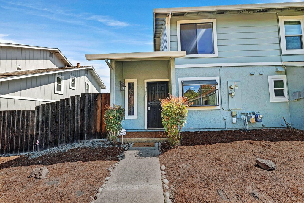 Hayward, California, 94541, United States, 2 Bedrooms Bedrooms, ,2 BathroomsBathrooms,Residential,For Sale,2012744