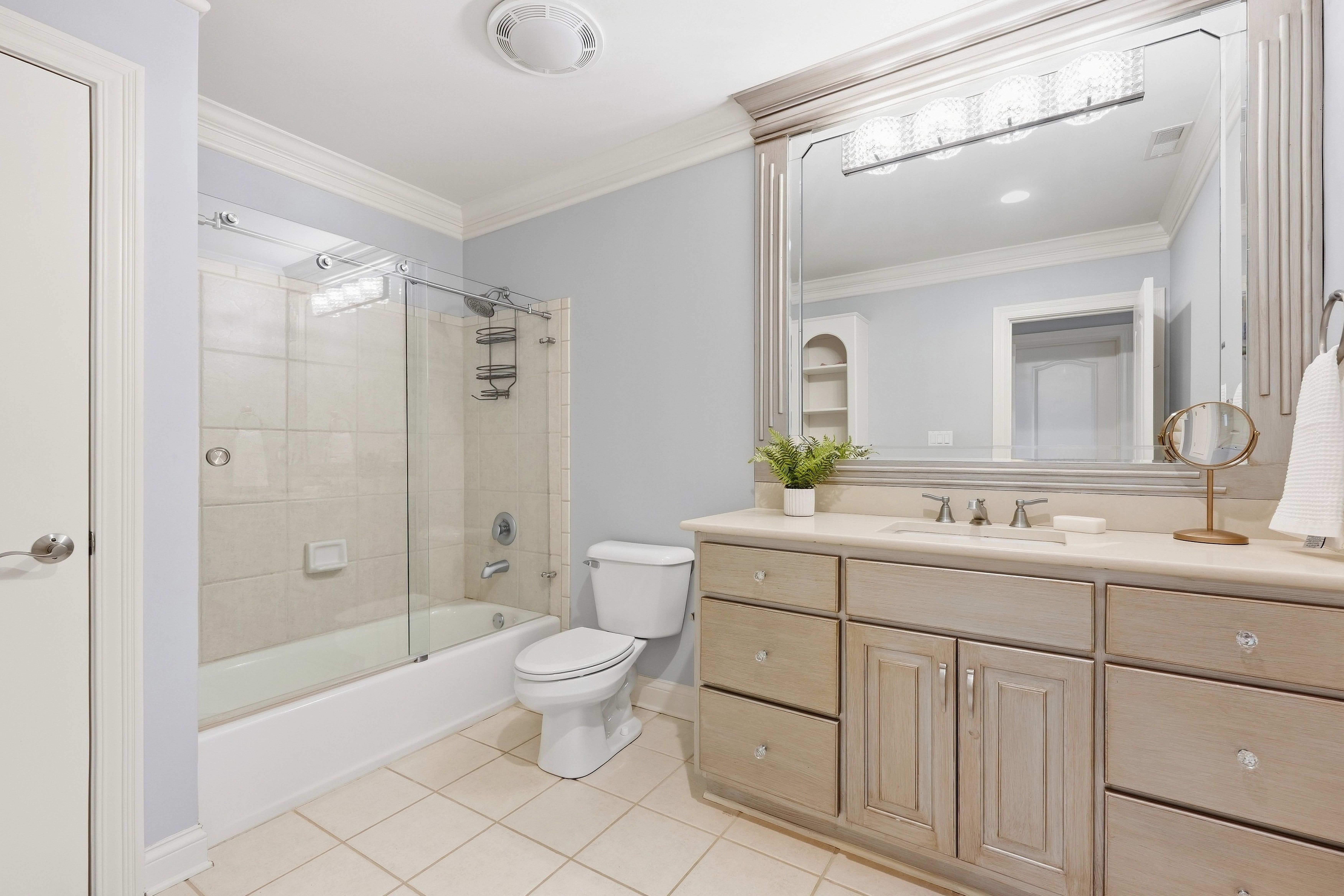  18420 Bridgemore Lane, Louisville, KY 40245 - 物件實景