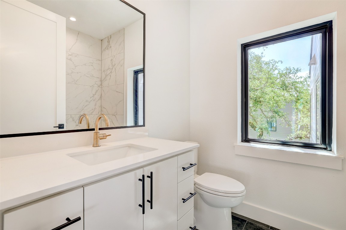Austin, Texas, 78704, United States, 2 Bedrooms Bedrooms, ,3 BathroomsBathrooms,Residential,For Sale,1848594
