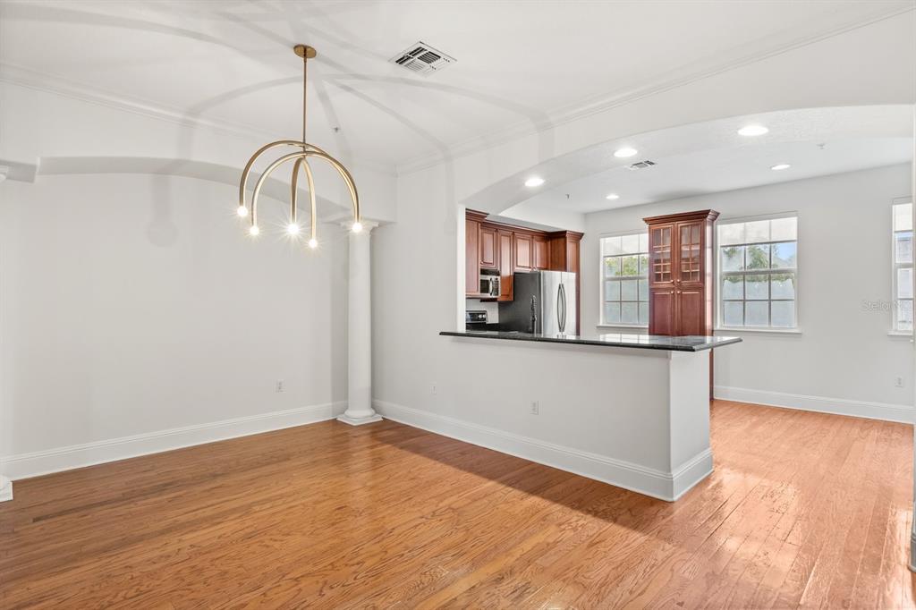 Orlando, Florida, 32814, United States, 4 Bedrooms Bedrooms, ,5 BathroomsBathrooms,Residential,For Sale,1901363