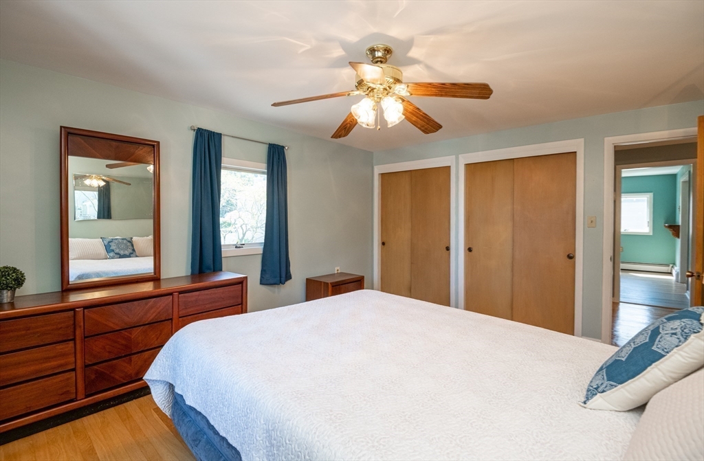 Salem, Massachusetts, 01970, United States, 2 Bedrooms Bedrooms, ,2 BathroomsBathrooms,Residential,For Sale,1944835