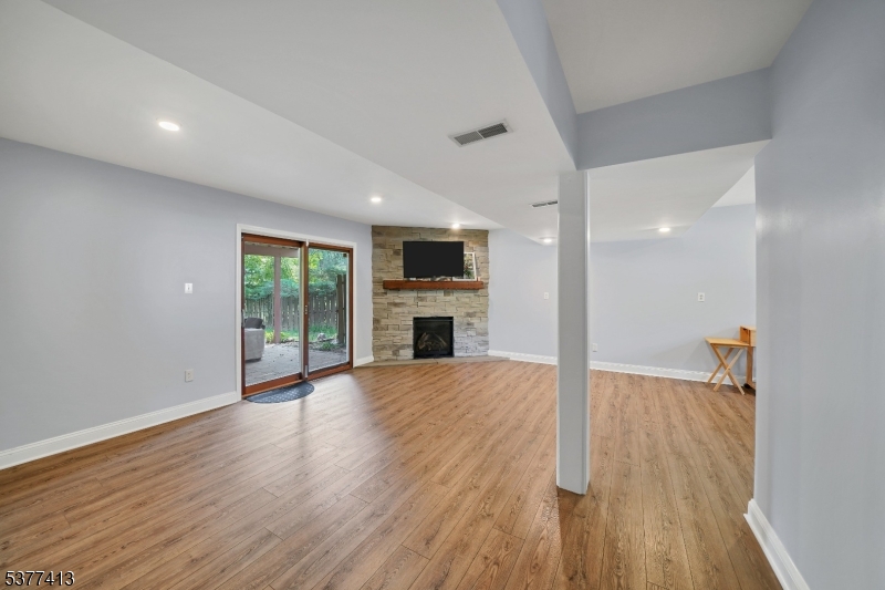 Raritan Twp., New Jersey, 08822, United States, 4 Bedrooms Bedrooms, ,3 BathroomsBathrooms,Residential,For Sale,1911305