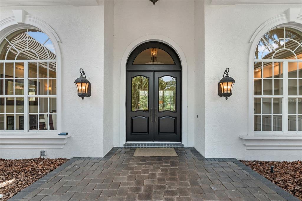 Bradenton, Florida, 34202, United States, 5 Bedrooms Bedrooms, ,5 BathroomsBathrooms,Residential,For Sale,1873833