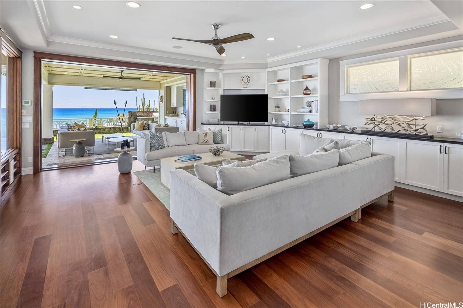 Honolulu, Hawaii, 96816, United States, 5 Bedrooms Bedrooms, ,6 BathroomsBathrooms,Residential,For Sale,1753214