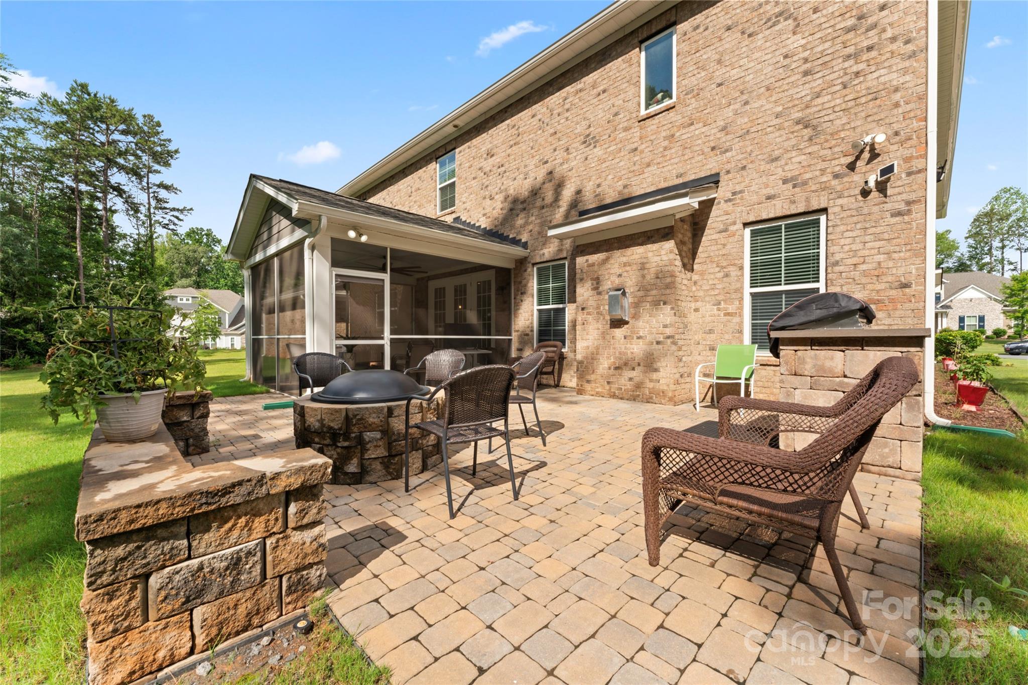 Fort Mill, South Carolina, 29707, United States, 5 Bedrooms Bedrooms, ,6 BathroomsBathrooms,Residential,For Sale,1982874