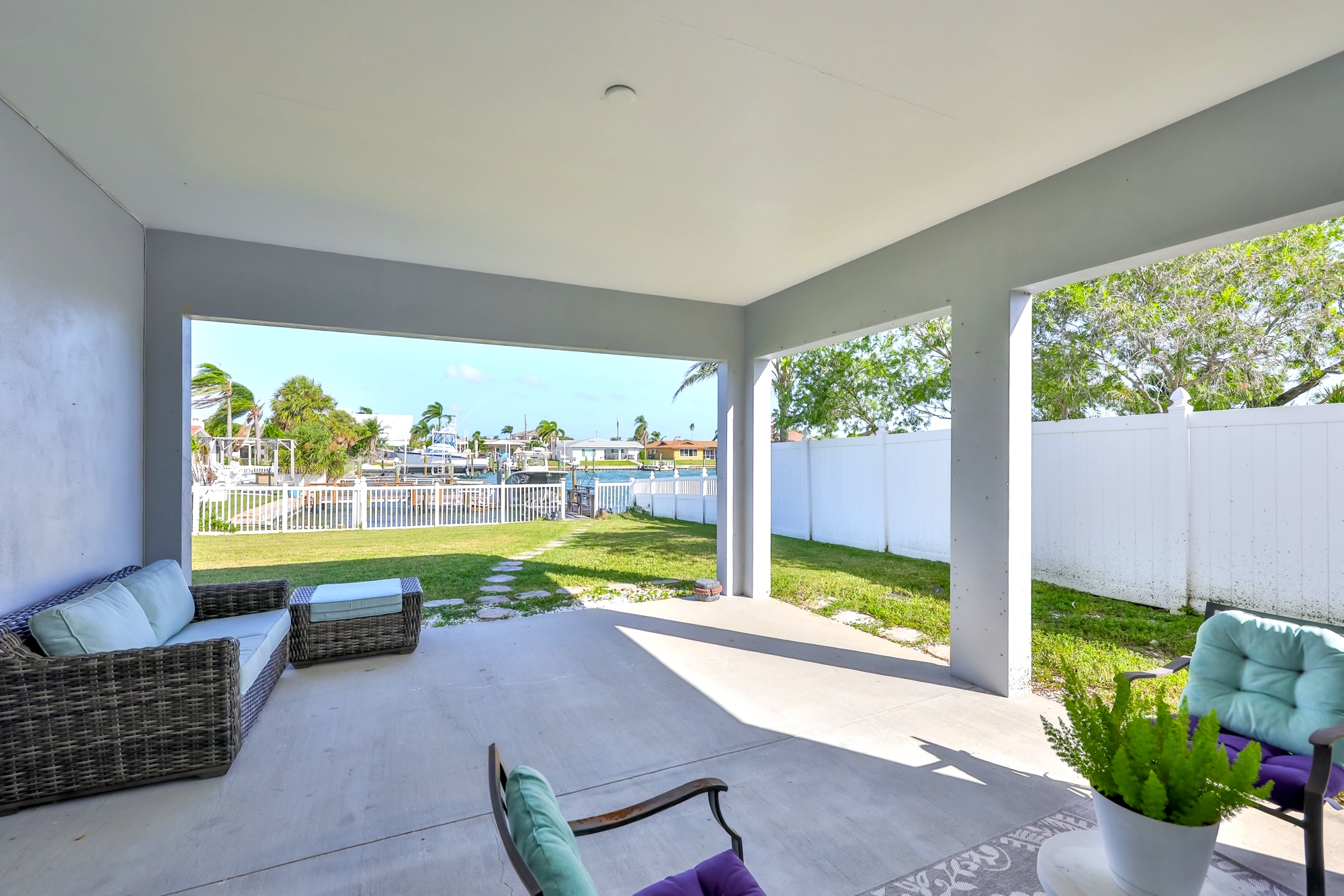 Treasure Island, Florida, 33706, United States, 3 Bedrooms Bedrooms, ,2 BathroomsBathrooms,Residential,For Sale,1982782