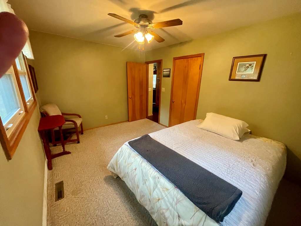 Tomahawk, Wisconsin, 54487, United States, 4 Bedrooms Bedrooms, ,2 BathroomsBathrooms,Residential,For Sale,1907326