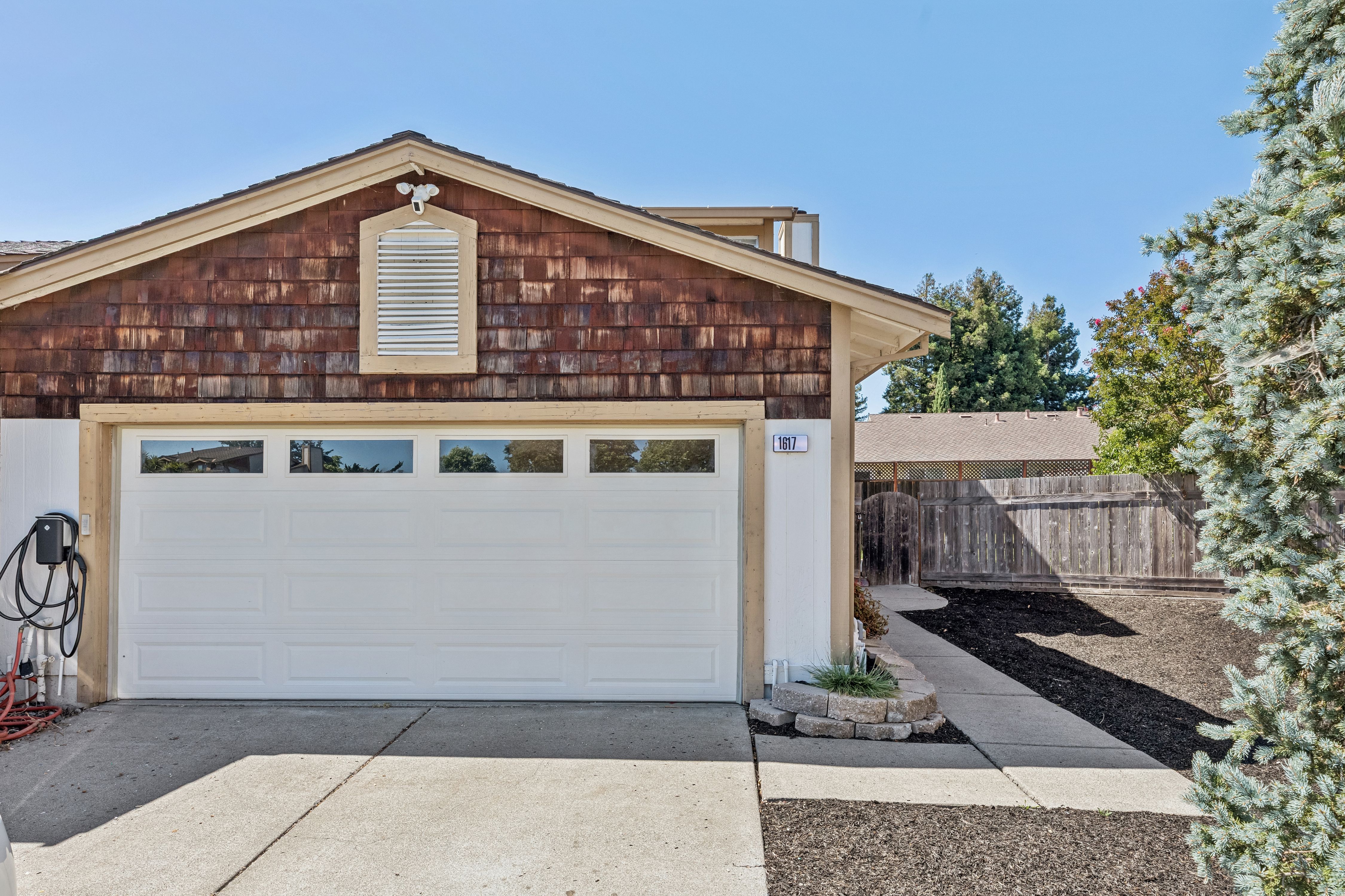  Charming Home in Petaluma