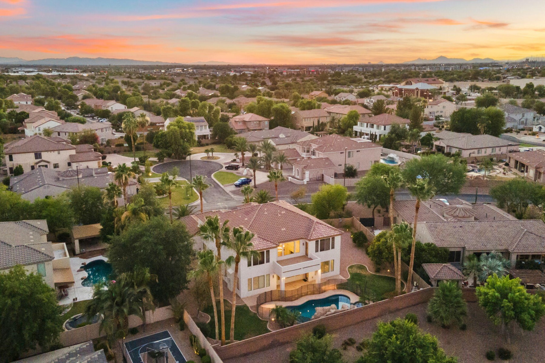  2517 S Constellation Way  Gilbert, AZ - 物件實景