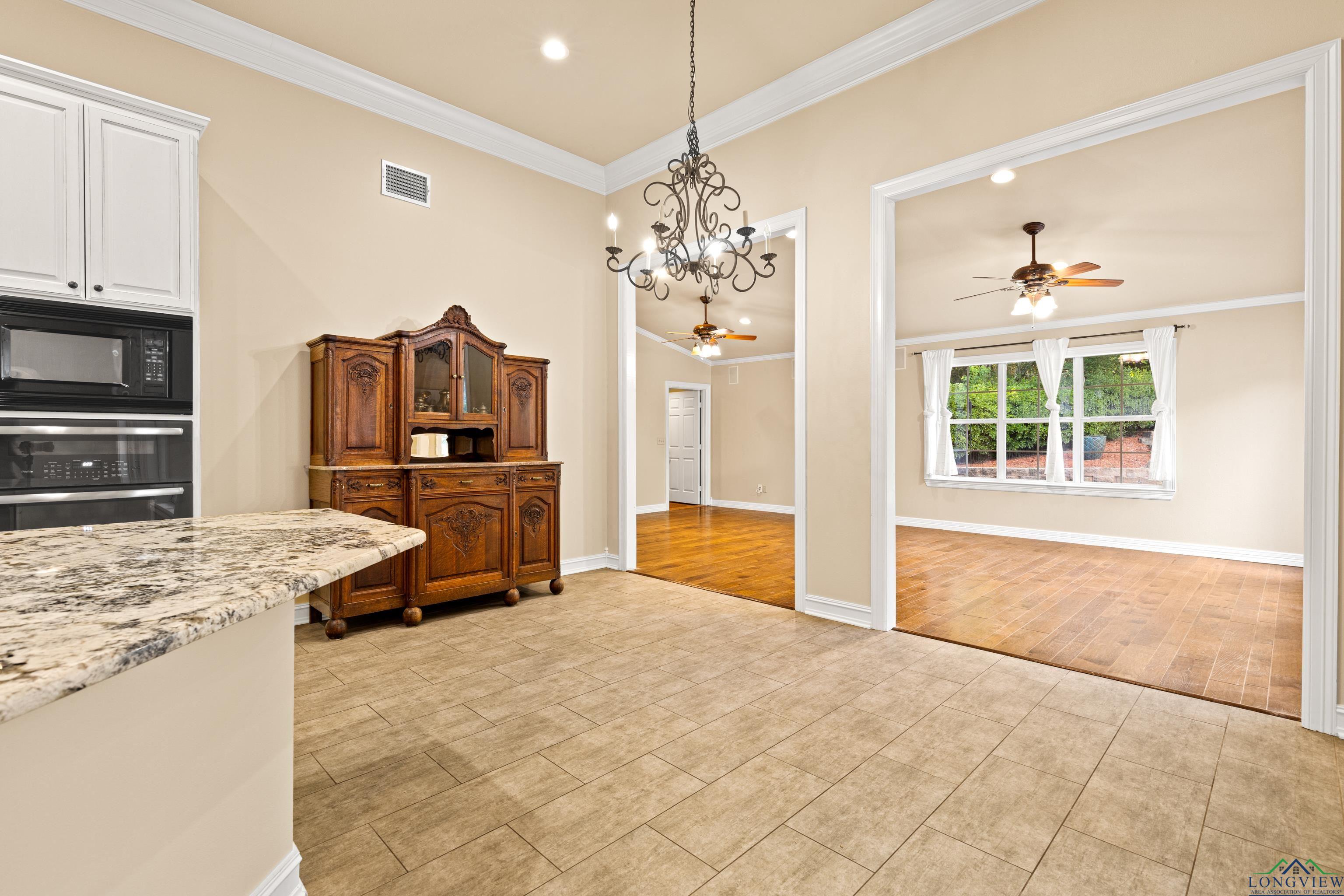 Longview, Texas, 75605, United States, 4 Bedrooms Bedrooms, ,6 BathroomsBathrooms,Residential,For Sale,1907778