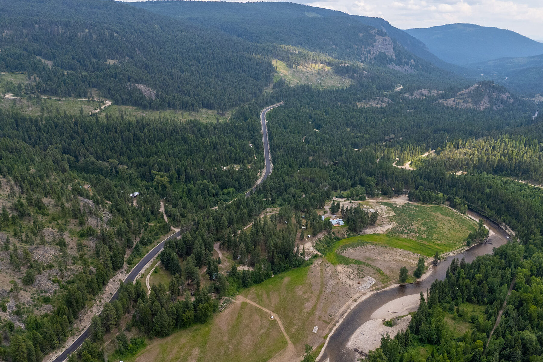  Kettle River Acreage - 物件實景