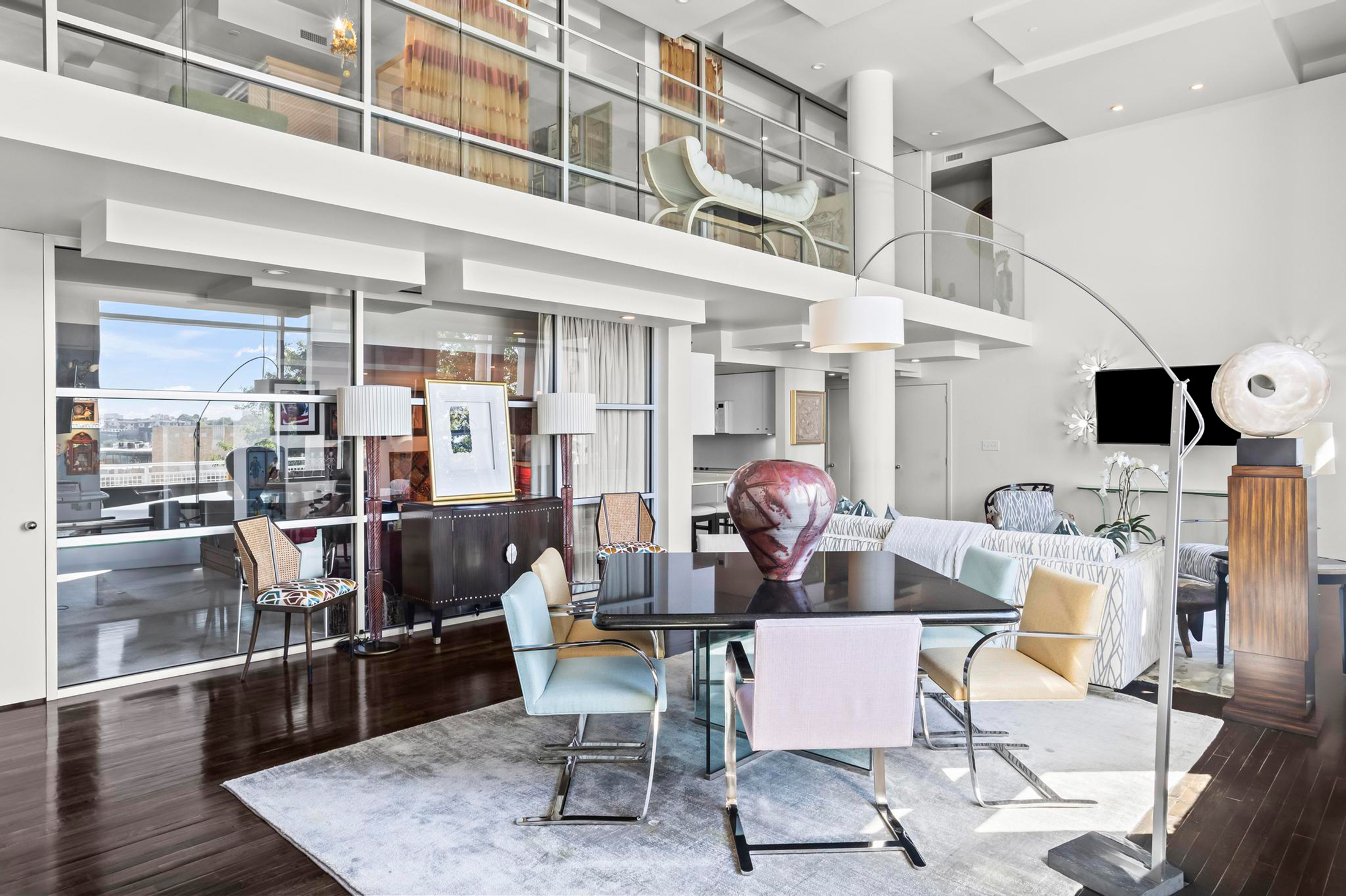  Remarkable Two-Story Loft with Skyline Views - 物件實景
