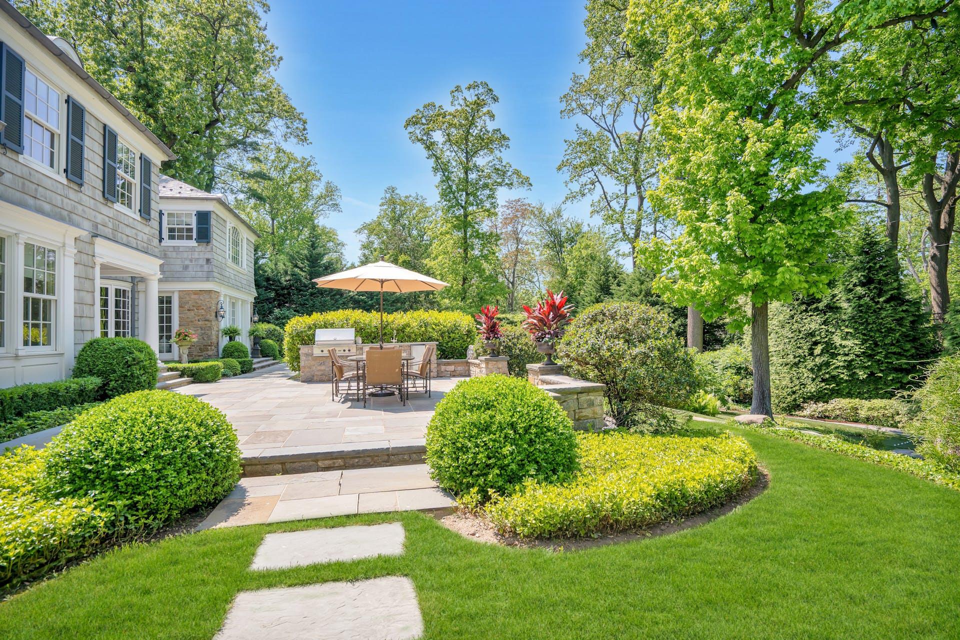 Manhasset, New York, 11030, United States, 5 Bedrooms Bedrooms, ,11 BathroomsBathrooms,Residential,For Sale,1838015