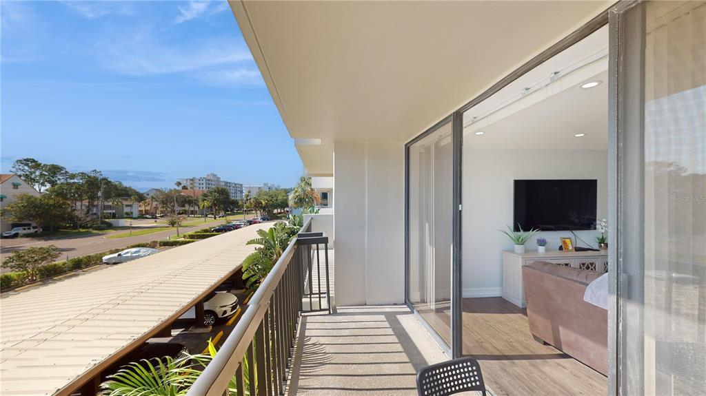 Clearwater Beach, Florida, 33767, United States, 2 Bedrooms Bedrooms, ,2 BathroomsBathrooms,Residential,For Sale,1818973