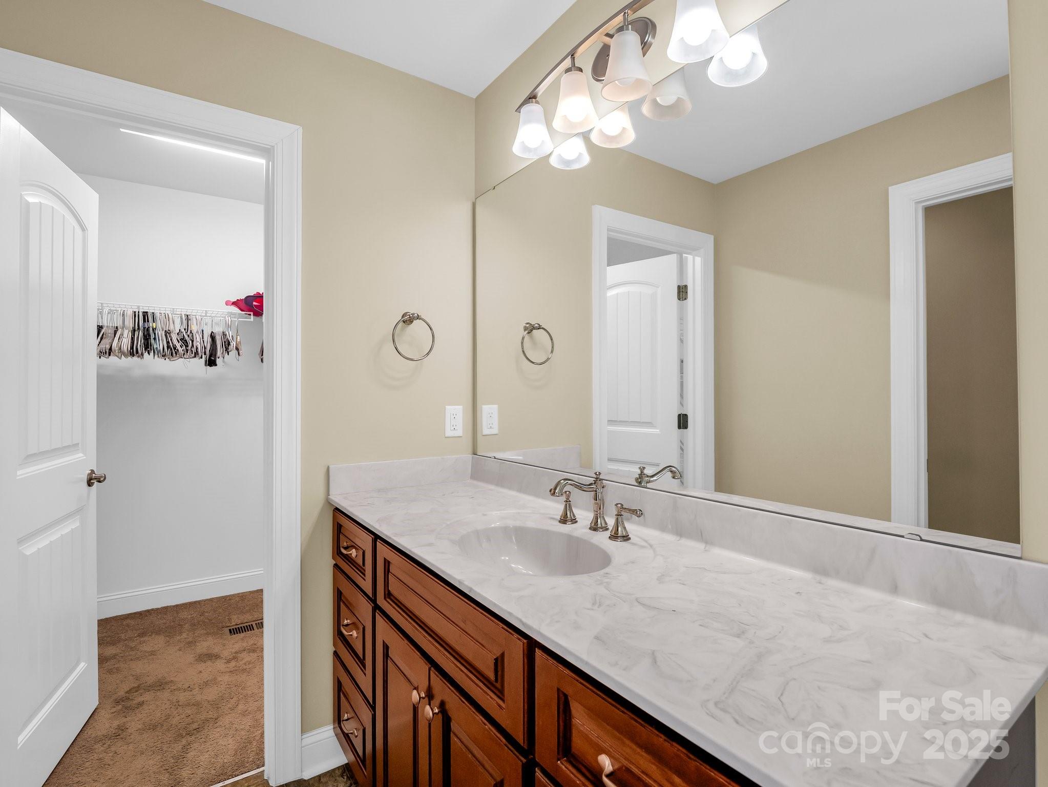 Lincolnton, North Carolina, 28092, United States, 3 Bedrooms Bedrooms, ,3 BathroomsBathrooms,Residential,For Sale,2005989