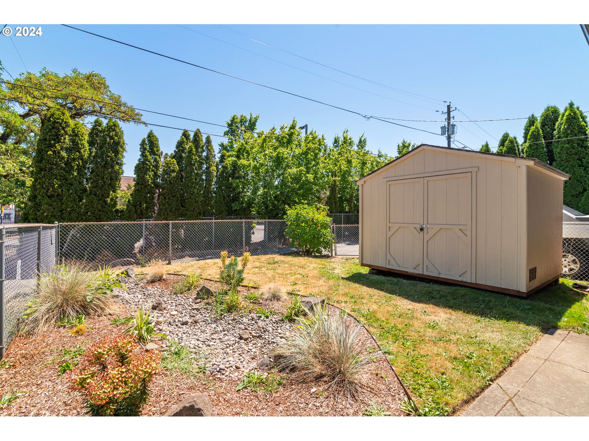 Portland, Oregon, 97211, United States, 5 Bedrooms Bedrooms, ,2 BathroomsBathrooms,Residential,For Sale,1976377