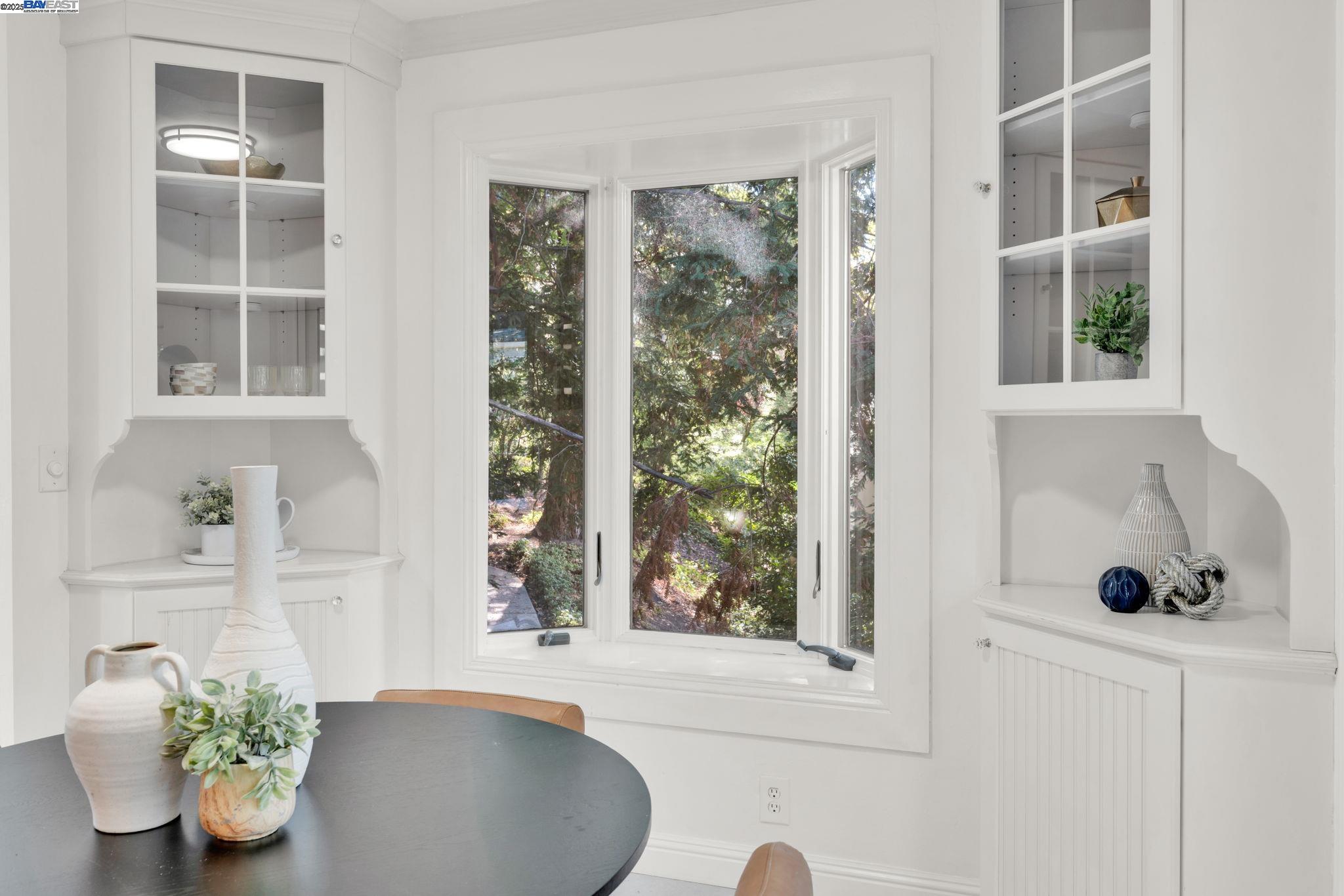 Pleasant Hill, California, 94523, United States, 4 Bedrooms Bedrooms, ,2 BathroomsBathrooms,Residential,For Sale,1991130