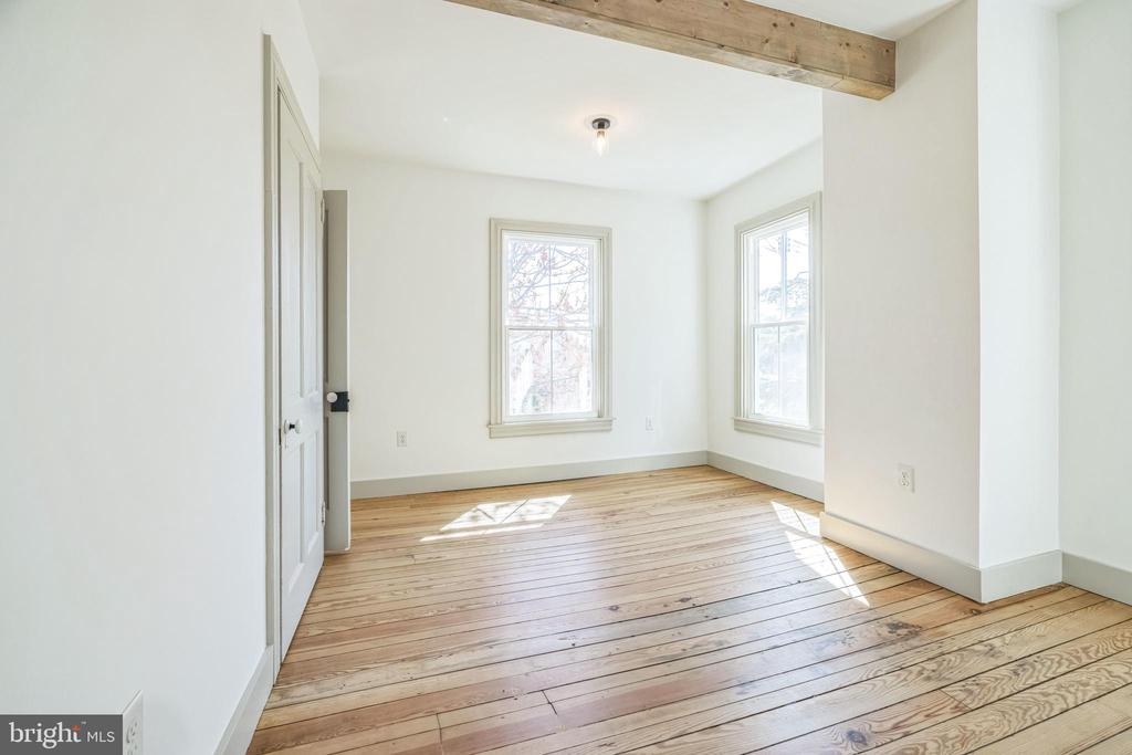 Trappe, Maryland, 21673, United States, 6 Bedrooms Bedrooms, ,4 BathroomsBathrooms,Residential,For Sale,1960951