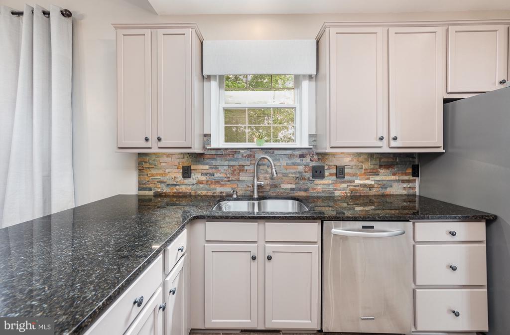Chesterfield, Virginia, 23832, United States, 4 Bedrooms Bedrooms, ,3 BathroomsBathrooms,Residential,For Sale,1827730