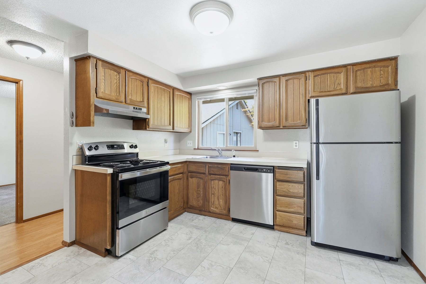  2986 SE BLUE BIRD DR Hillsboro, OR 97123 - 物件實景