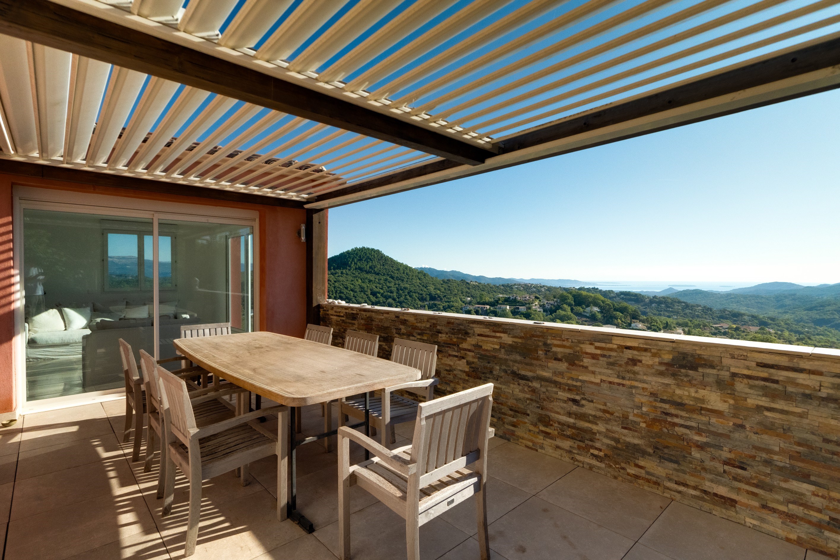  Villa for sale in Adrets-de-l’Estérel with sea view and pool, French Riviera - 物件實景