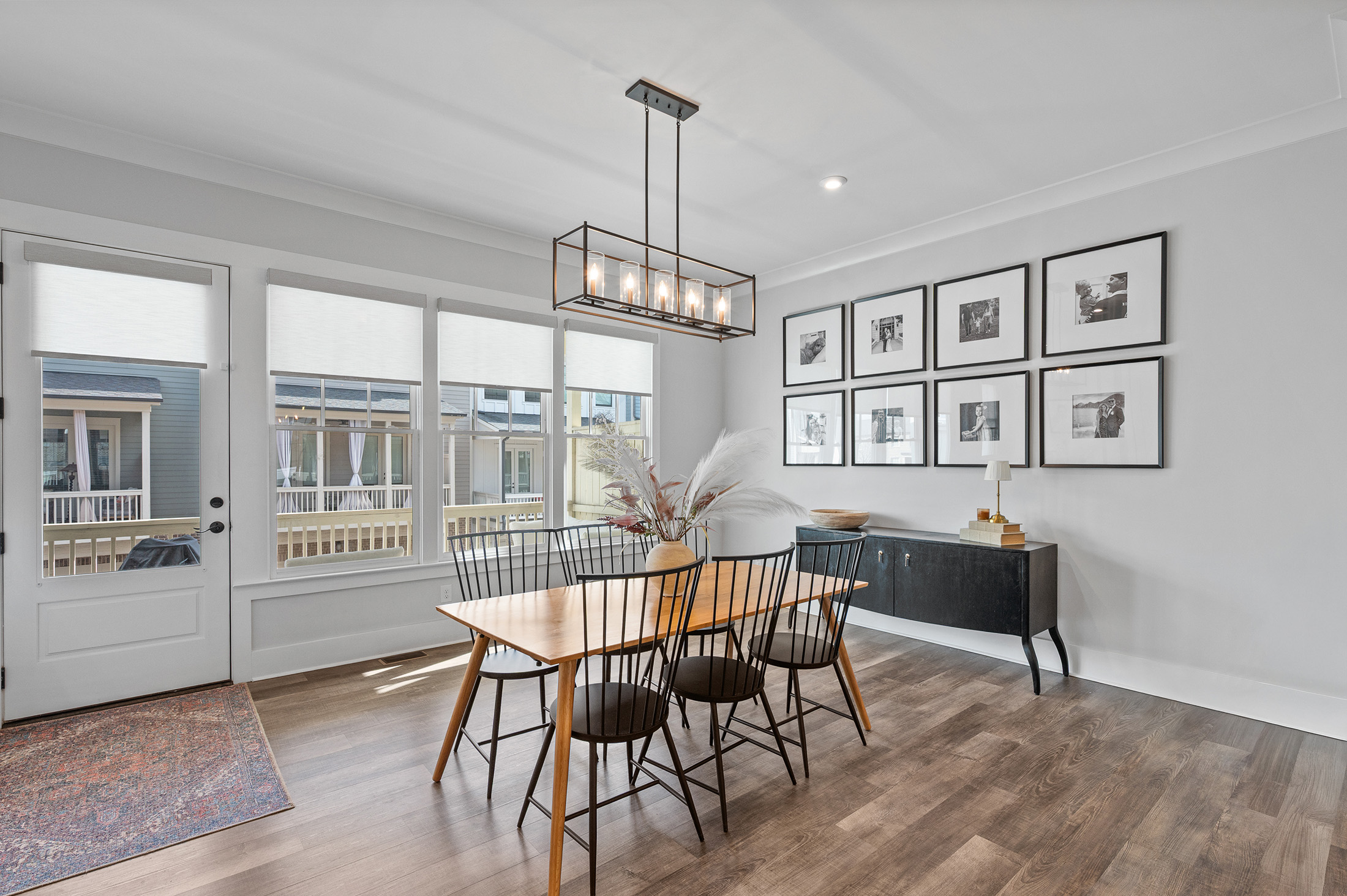  Three Bedroom Roswell Townhome Blends Comfort, Convenience and Style - 物件實景