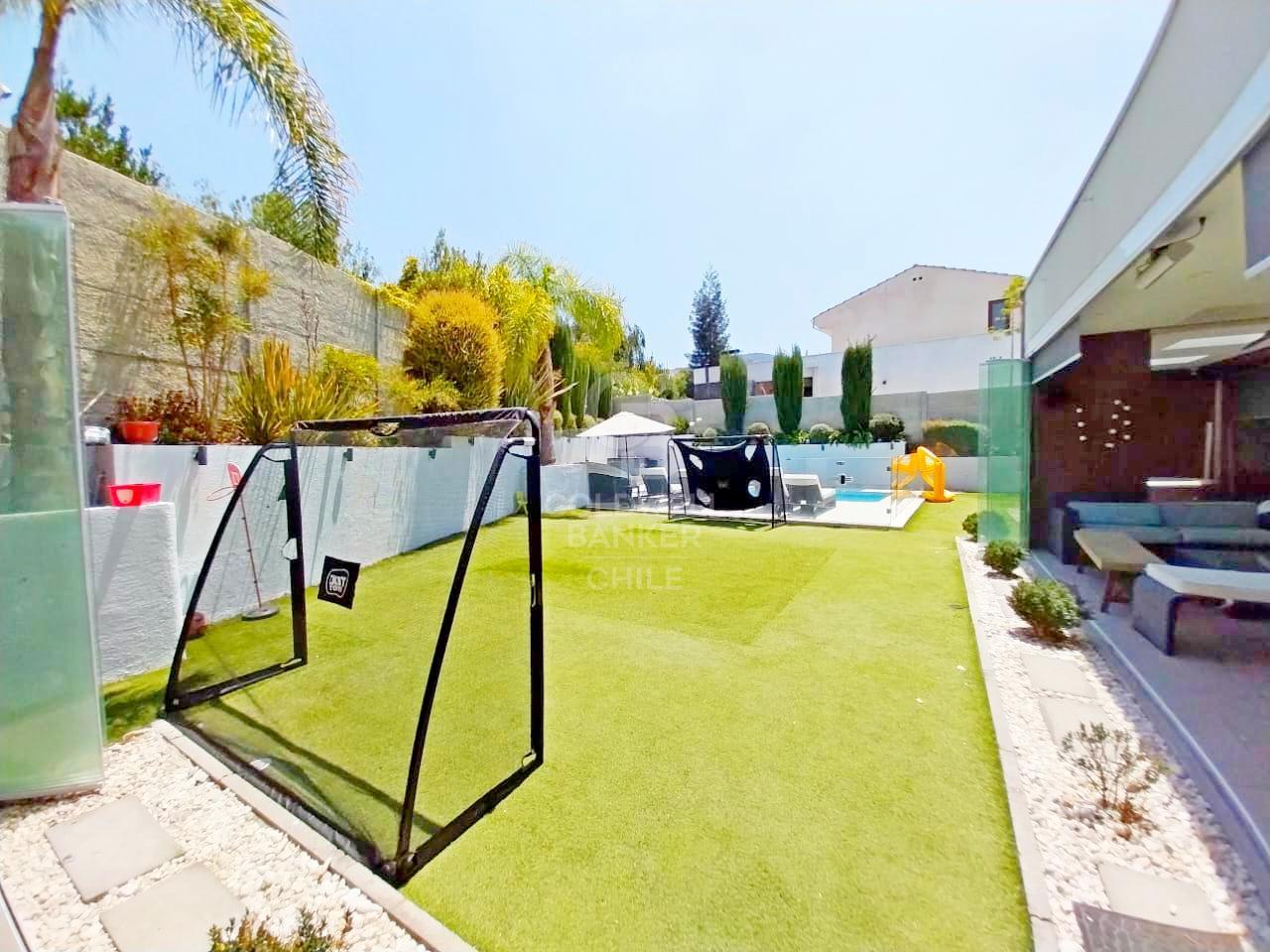 Lo Barnechea, Chile, 6 Bedrooms Bedrooms, ,5 BathroomsBathrooms,Residential,For Sale,1849912