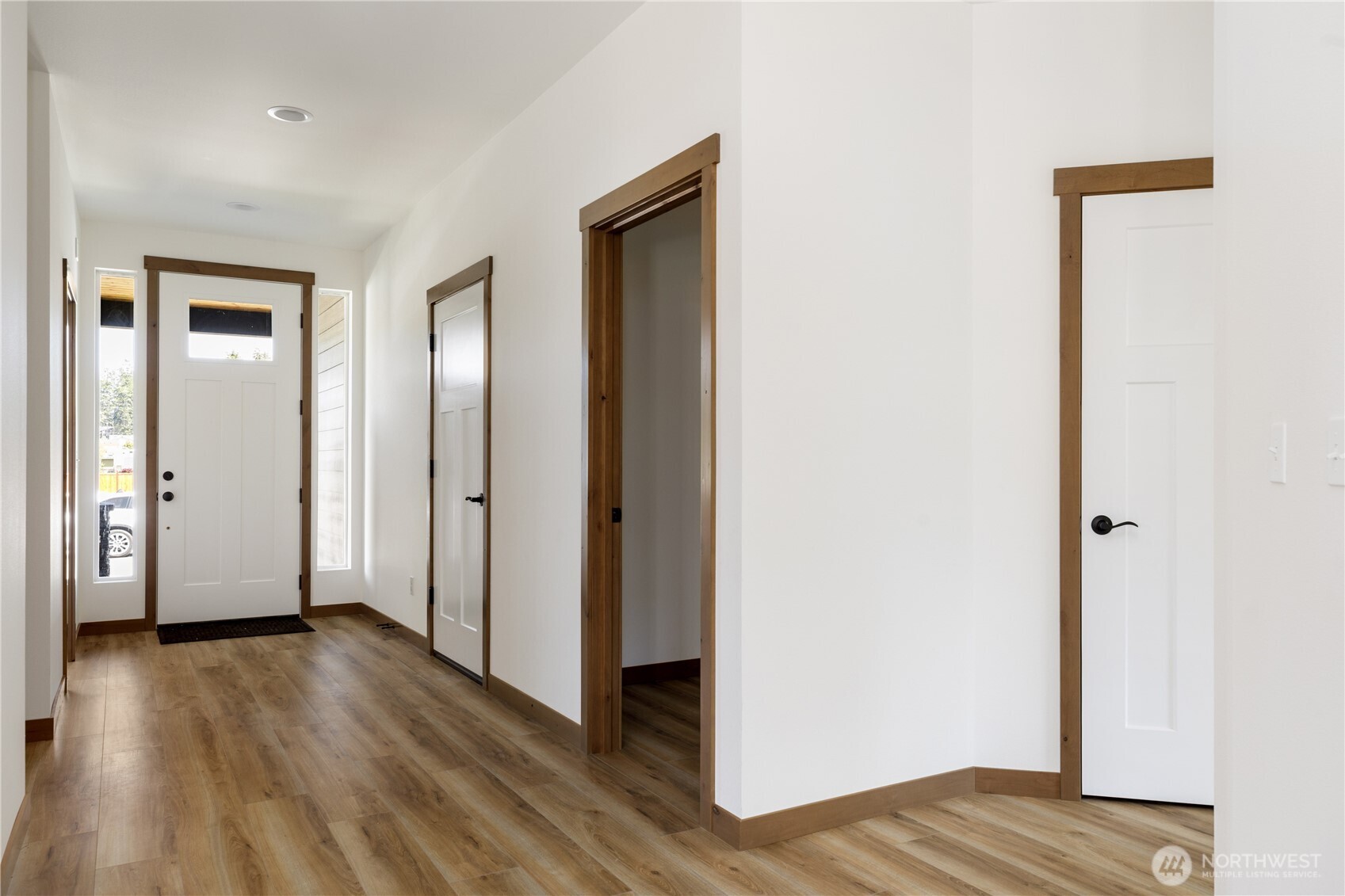 Oak Harbor, Washington, 98277, United States, 4 Bedrooms Bedrooms, ,1 BathroomBathrooms,Residential,For Sale,1939652