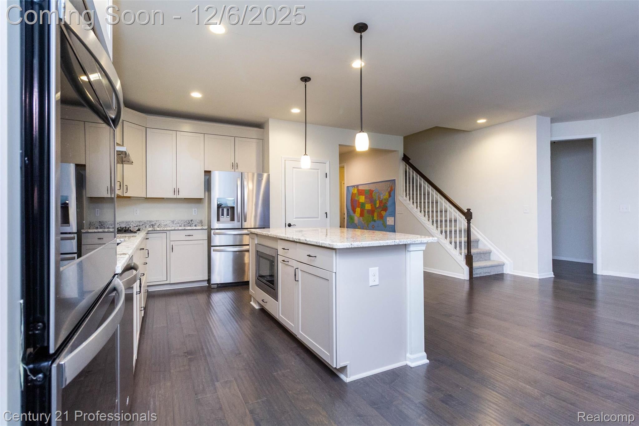 LakeOrion, Michigan, 48360, United States, 4 Bedrooms Bedrooms, ,3 BathroomsBathrooms,Residential,For Sale,2000120