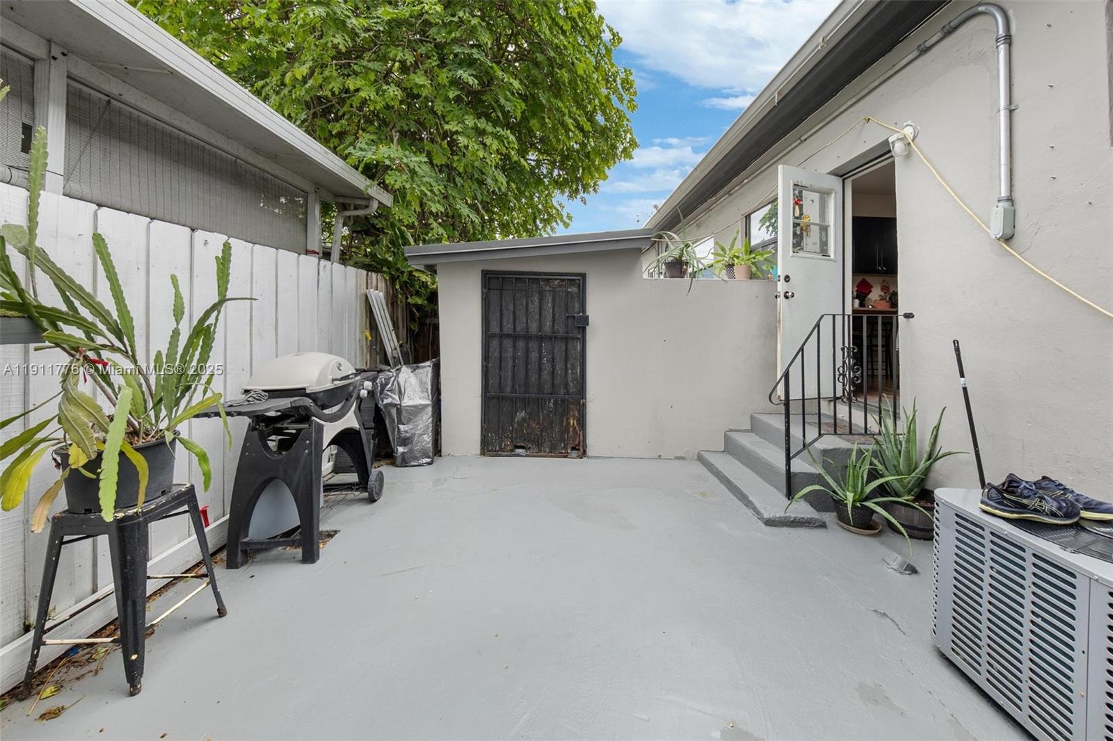 North Miami, Florida, 33168, United States, ,Residential,For Sale,1991833