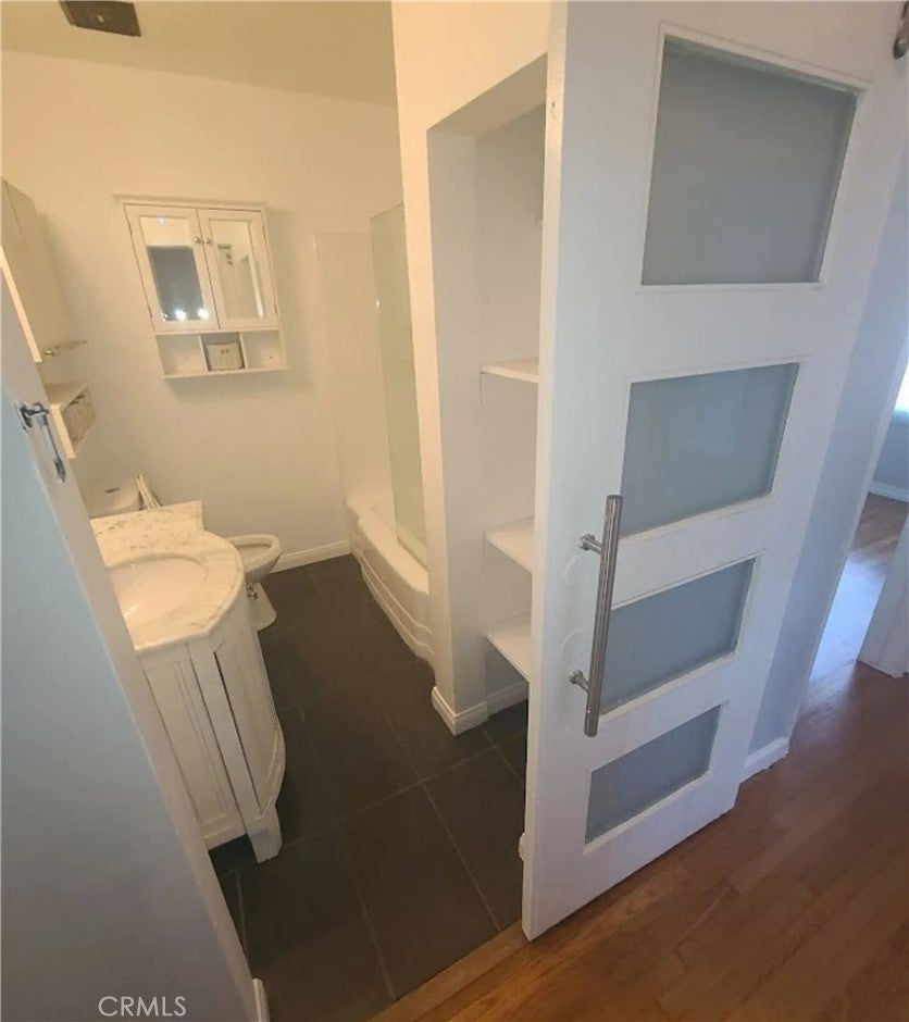 Los Angeles, California, 90061, United States, ,Residential,For Sale,2006223