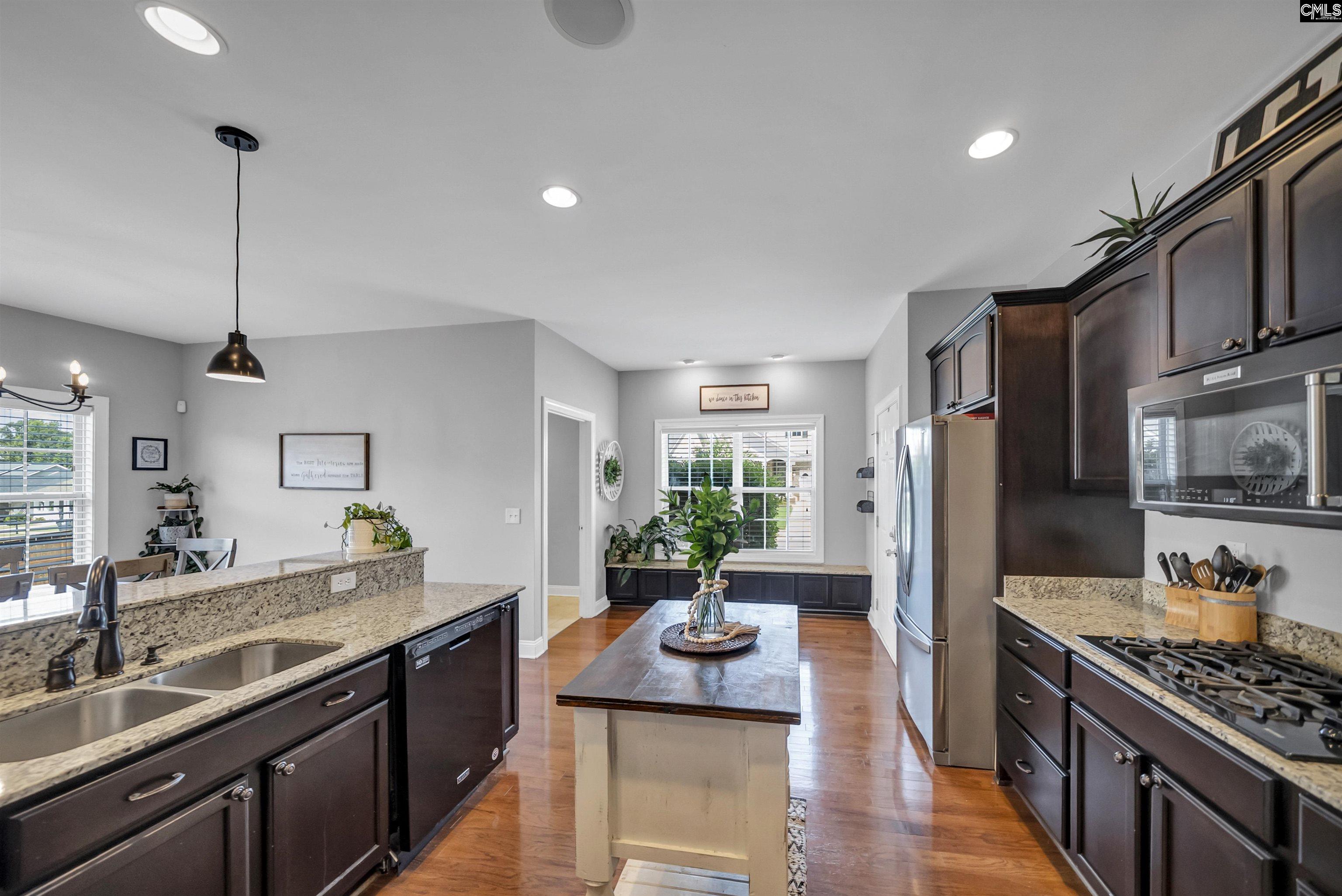 Lexington, South Carolina, 29072, United States, 5 Bedrooms Bedrooms, ,4 BathroomsBathrooms,Residential,For Sale,1906241