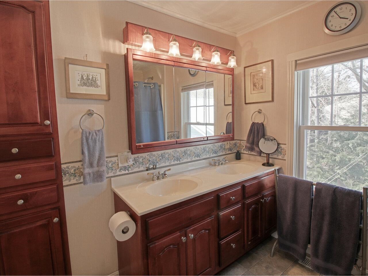 Essex Junction, Vermont, 05452, United States, 4 Bedrooms Bedrooms, ,3 BathroomsBathrooms,Residential,For Sale,1847004