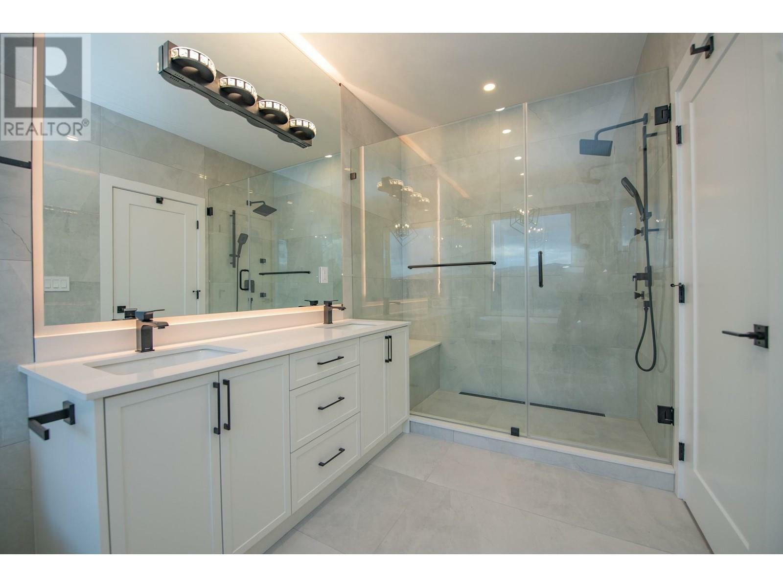 VERNON, British Columbia, V1H 2K9, CA, 4 Bedrooms Bedrooms, ,4 BathroomsBathrooms,Residential,For Sale,1838504