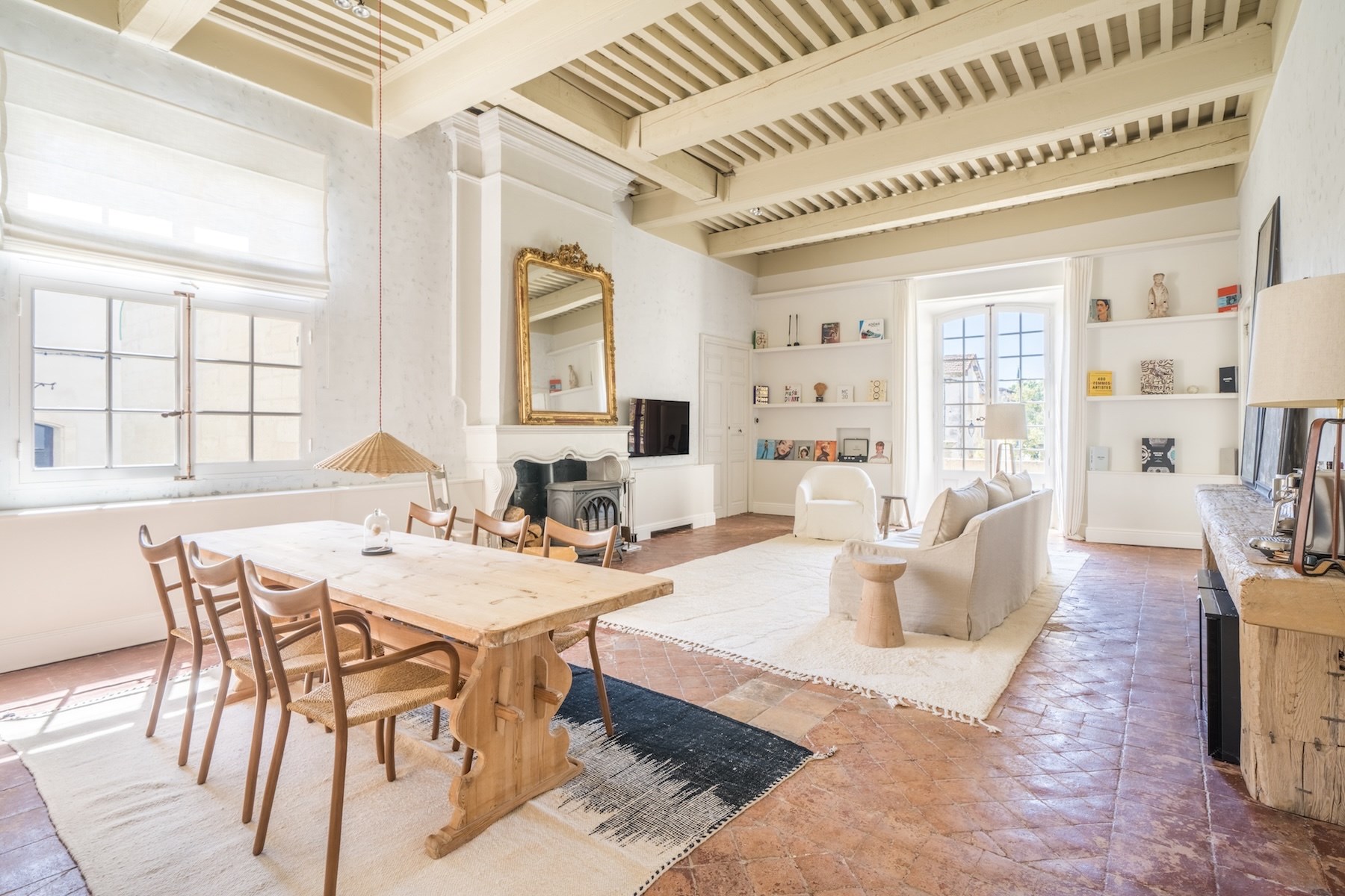  Fully renovated private mansion of over 1,100 sqm with garden, swimming pool an… - 物件實景