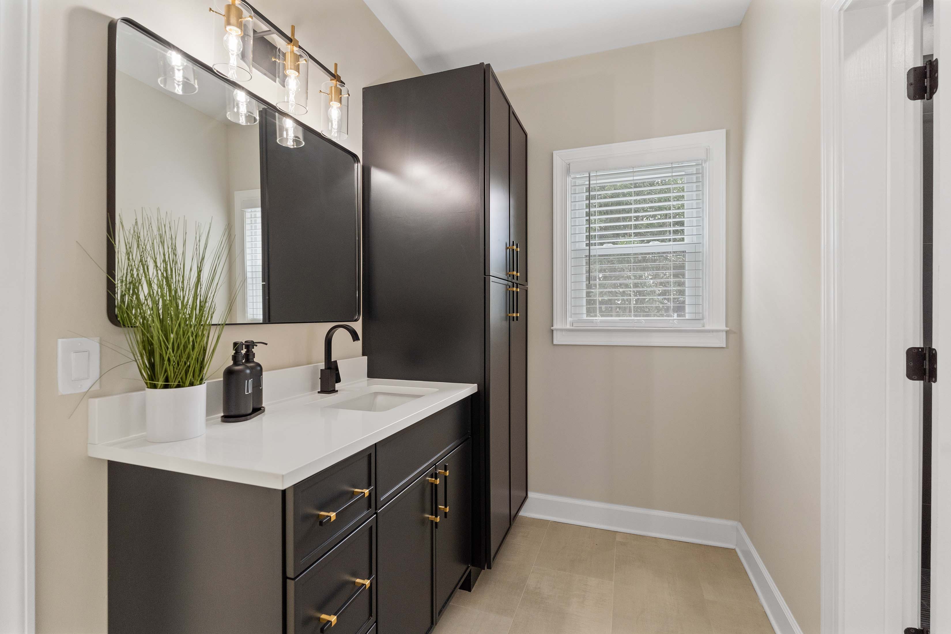  Resort-Style Living Overlooking the 13th Green and Lake - 物件實景