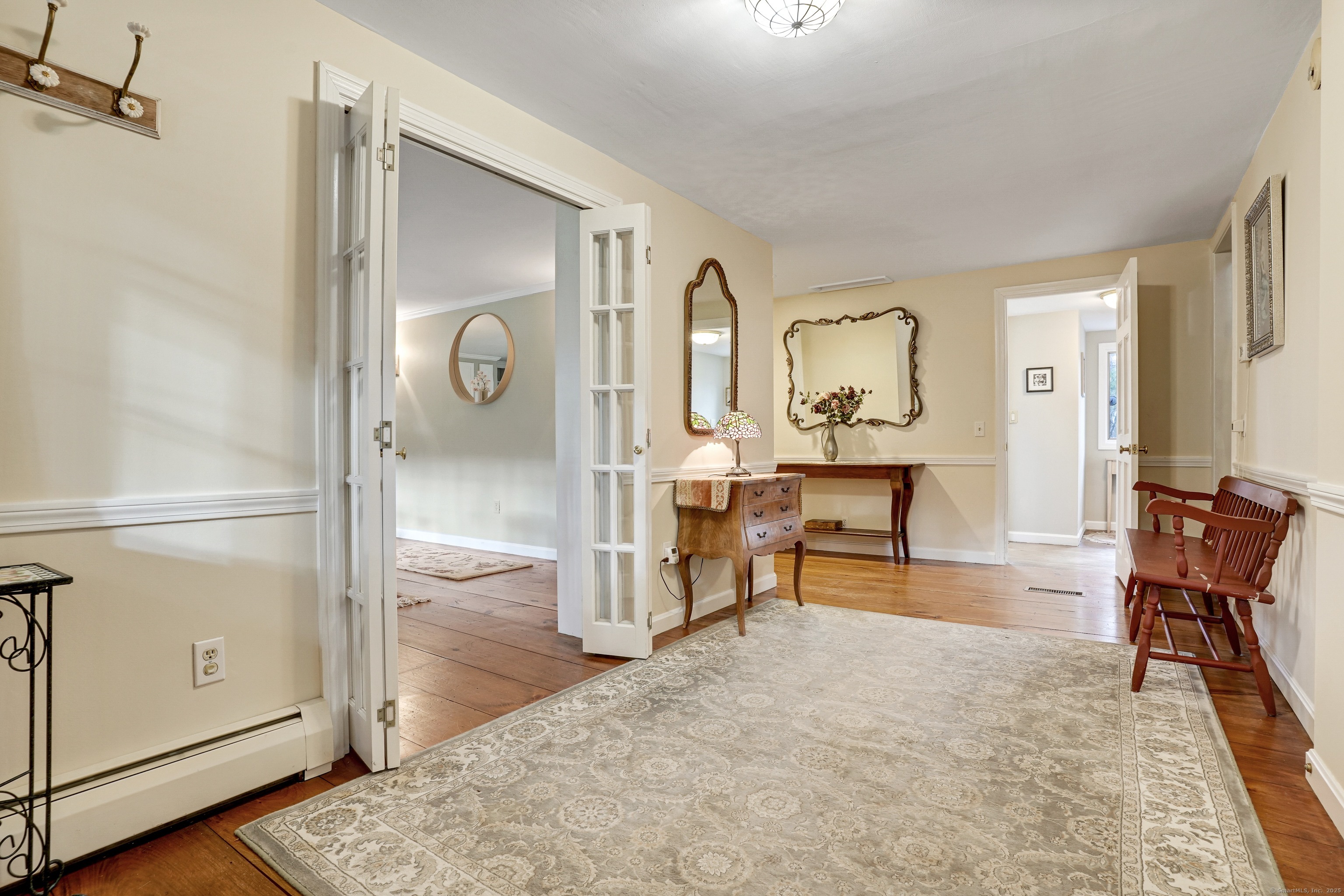 Canton, Connecticut, 06019, United States, 4 Bedrooms Bedrooms, ,3 BathroomsBathrooms,Residential,For Sale,1987943