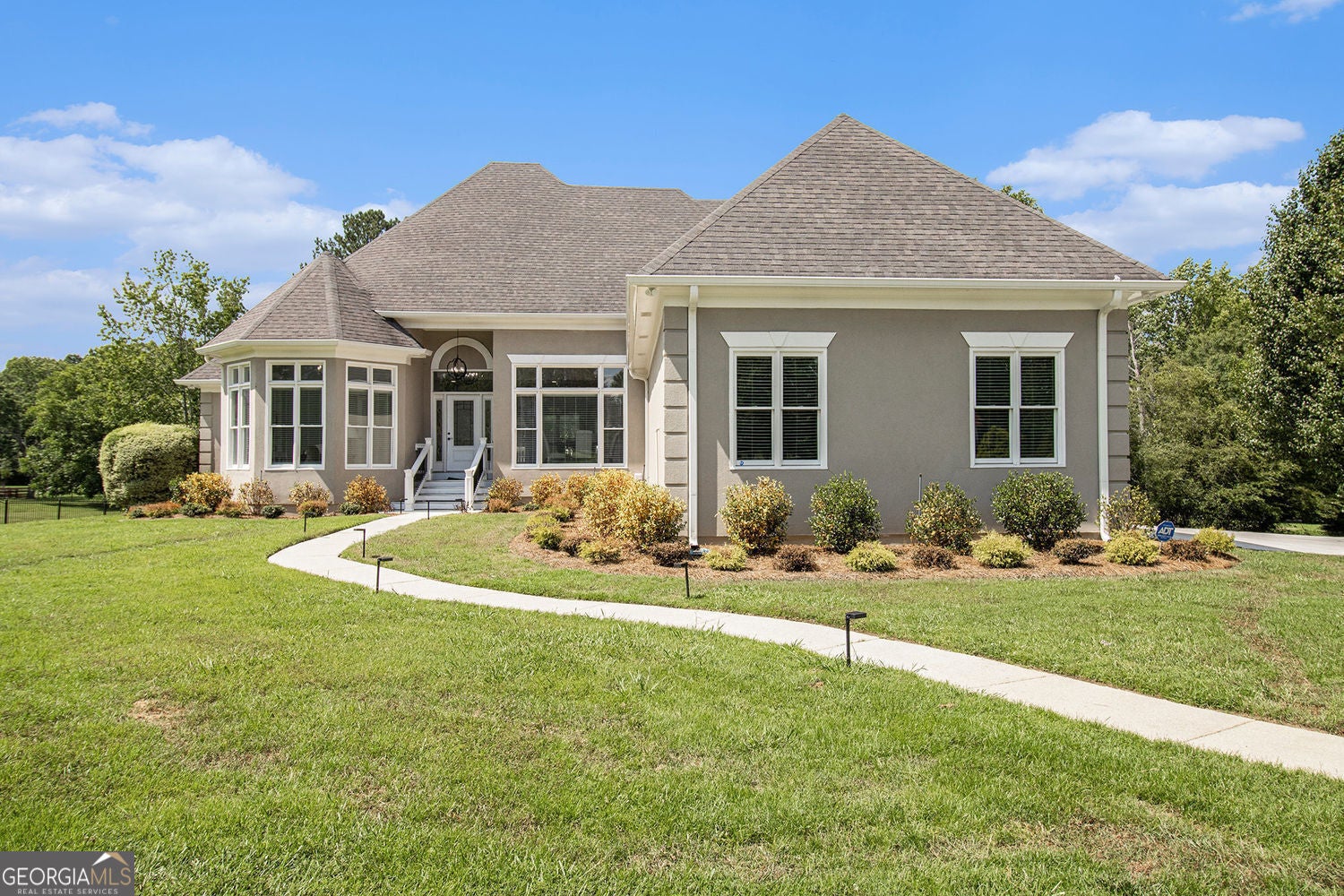 Lithonia, Georgia, 30058, United States, 5 Bedrooms Bedrooms, ,5 BathroomsBathrooms,Residential,For Sale,1863346