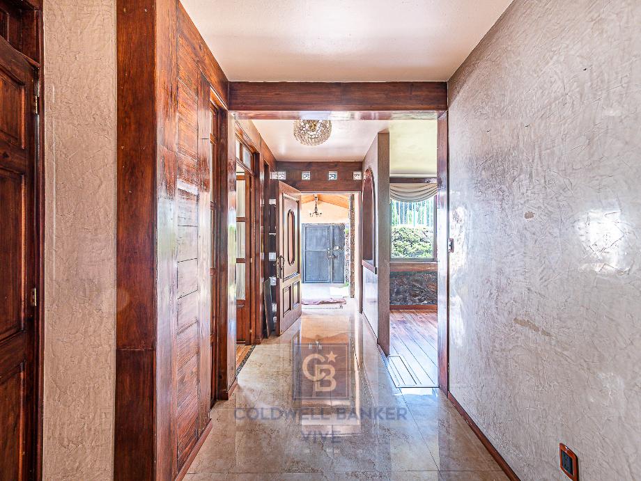 Avenida del Marquez, Metepec, Estado de méxico, 52178, Mexico, 4 Bedrooms Bedrooms, ,5 BathroomsBathrooms,Residential,For Sale,Avenida del Marquez,1615864