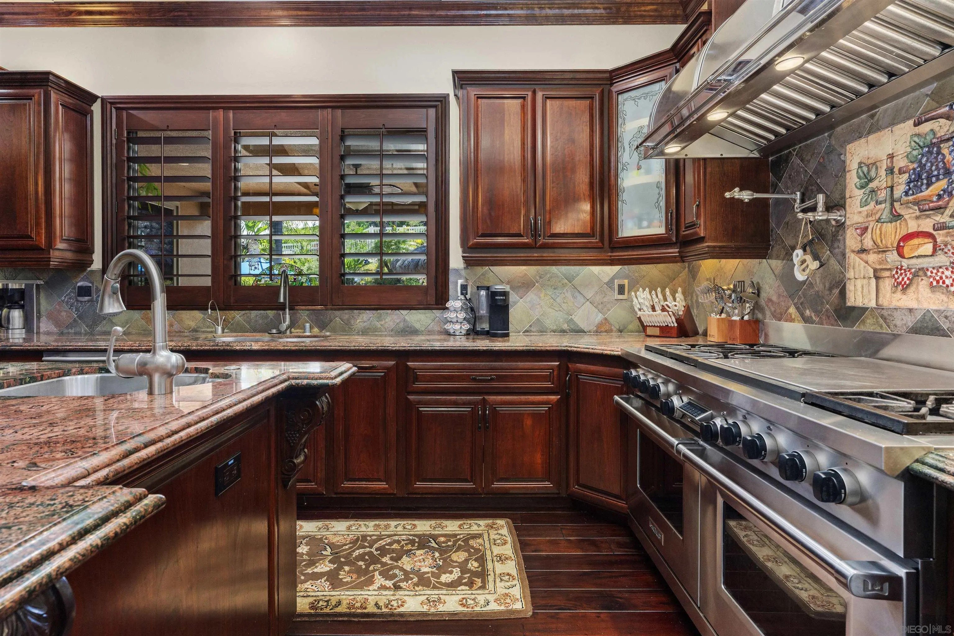 Alpine, California, 91901, United States, 3 Bedrooms Bedrooms, ,5 BathroomsBathrooms,Residential,For Sale,1997111